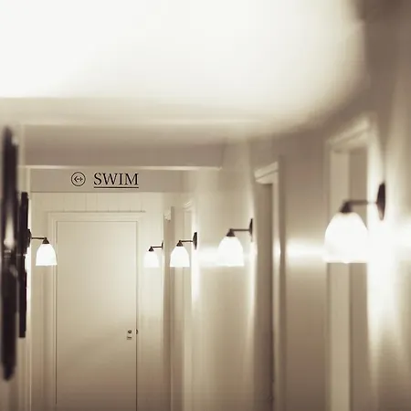 Hotel Merchants Manor 4*