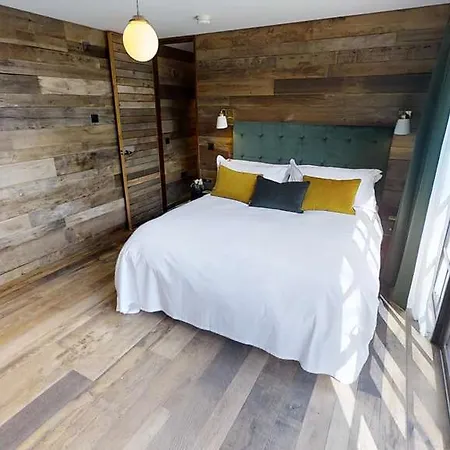 Merchants Manor Hotel 4*
