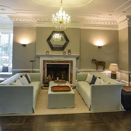 Merchants Manor מלון