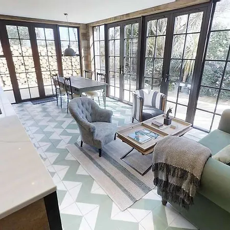 Merchants Manor מלון